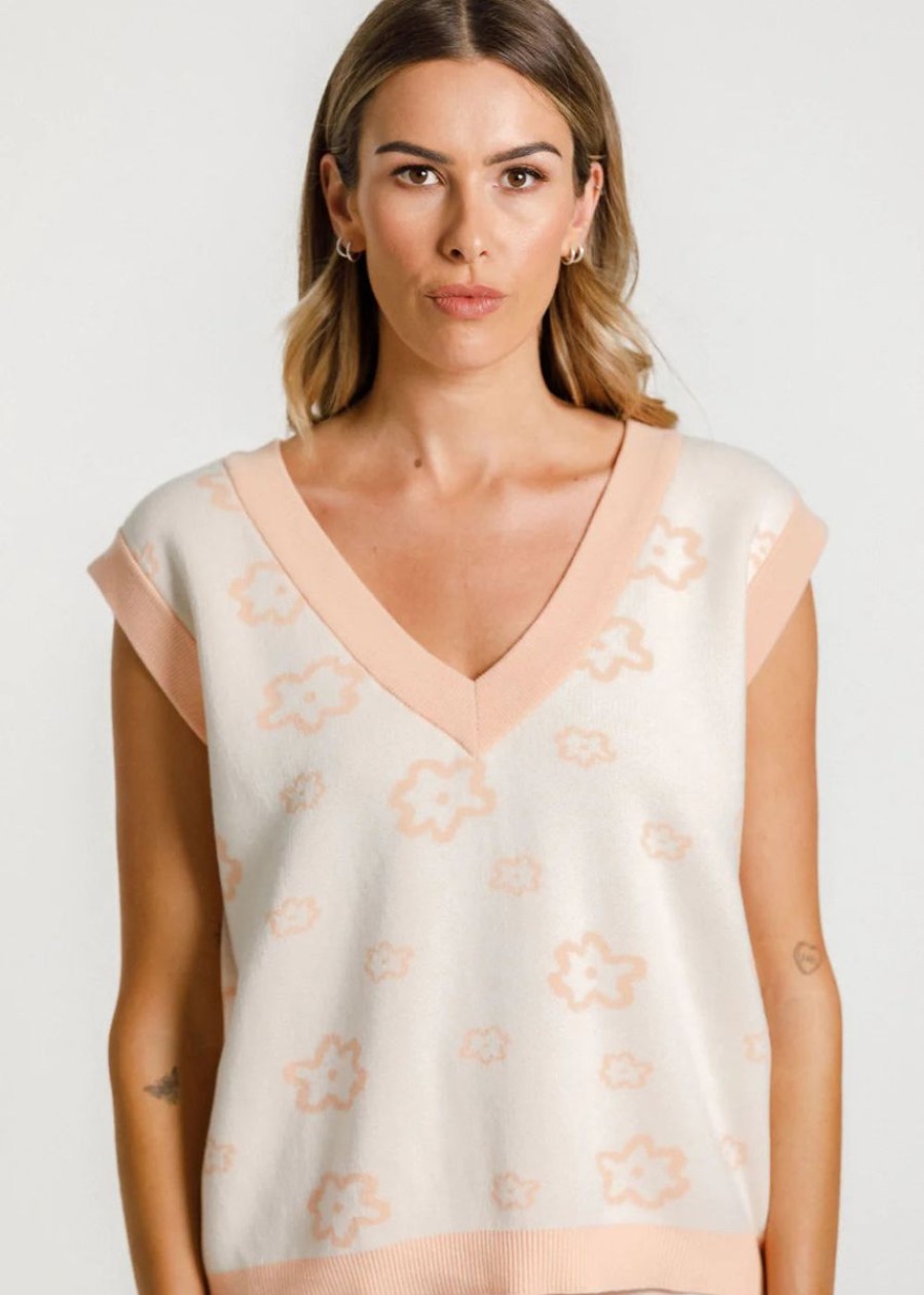 Women Thing Thing Tops | Rosie Vest // Milky Garden